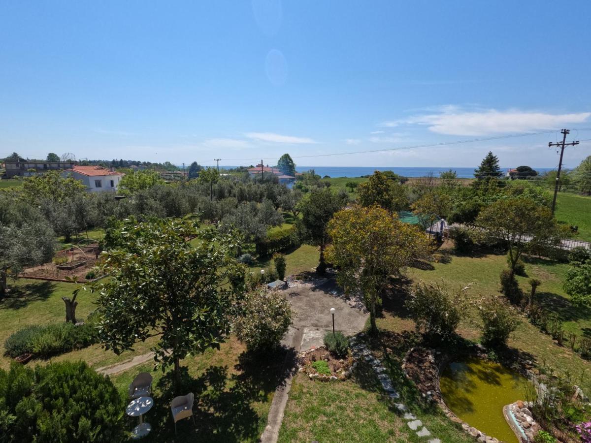 Pond And Pines, By Nice House By The Sea! Apartment Epanomi Exterior photo